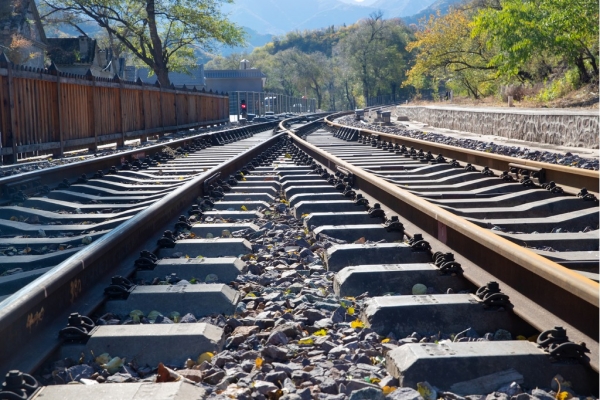 改性尼龍PA6和PA66在高速鐵路、機(jī)車工業(yè)中的應(yīng)用